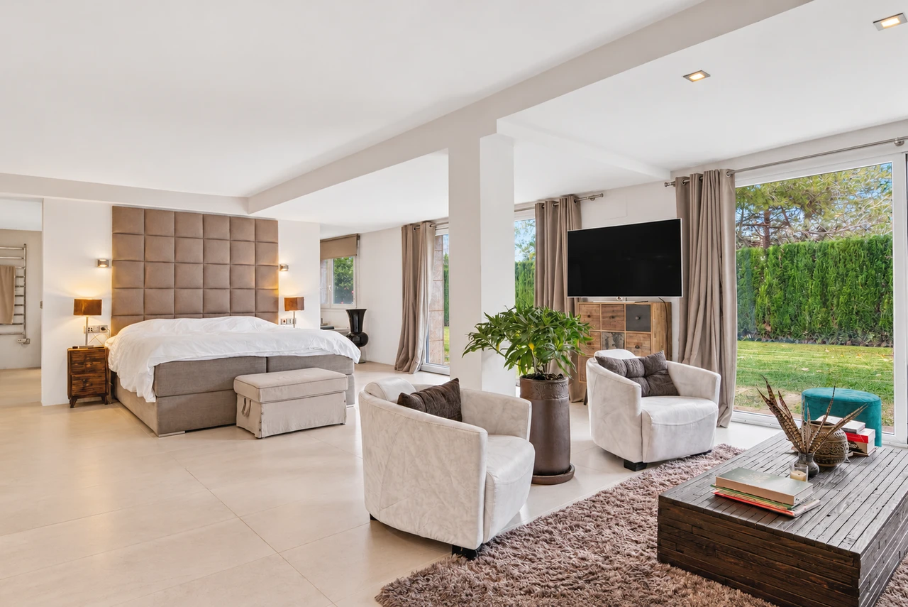 Main suite — Villa with garden in Jávea